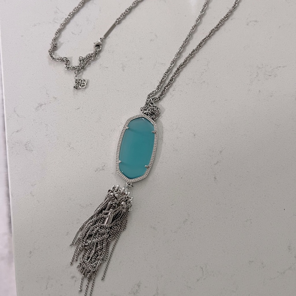 Kendra Scott necklace in perfect condition.